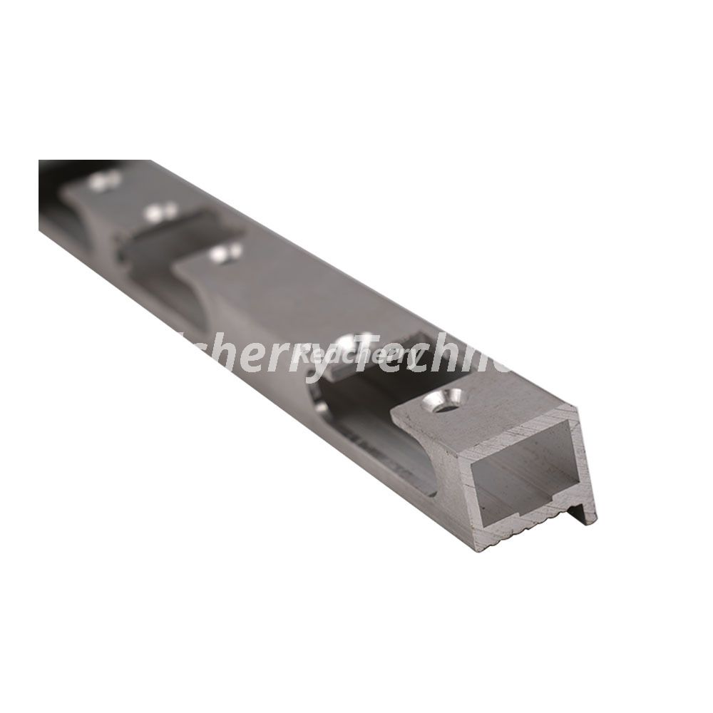 135打孔铝型材 8